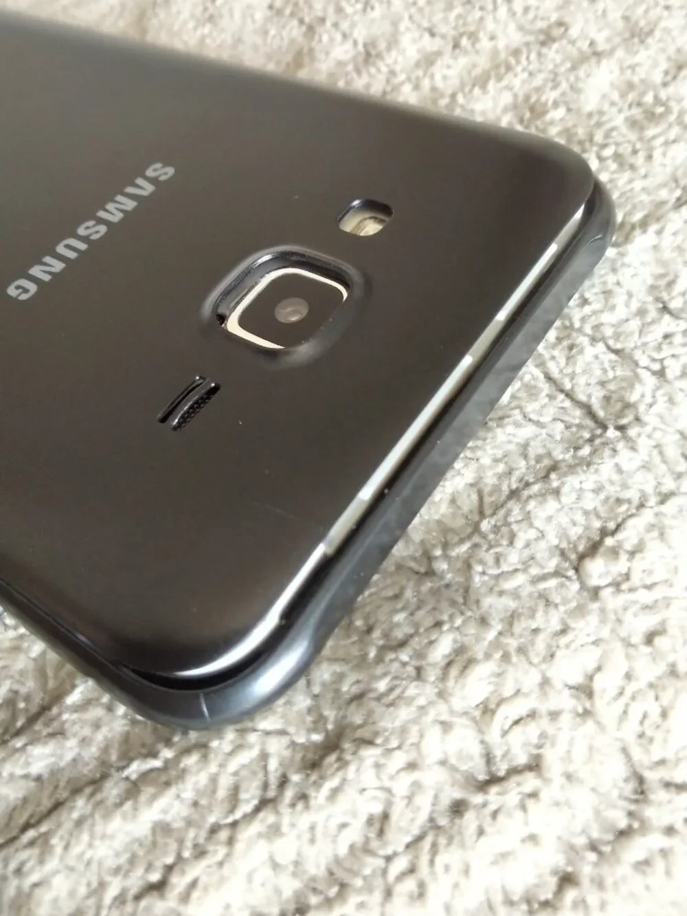 Samsung Galaxy J7 SM-700F 16GB Smartphone - Black